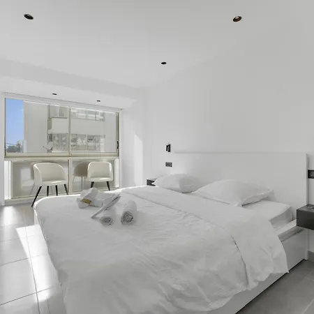 F2 Palm - Pointe Croisette Daire *